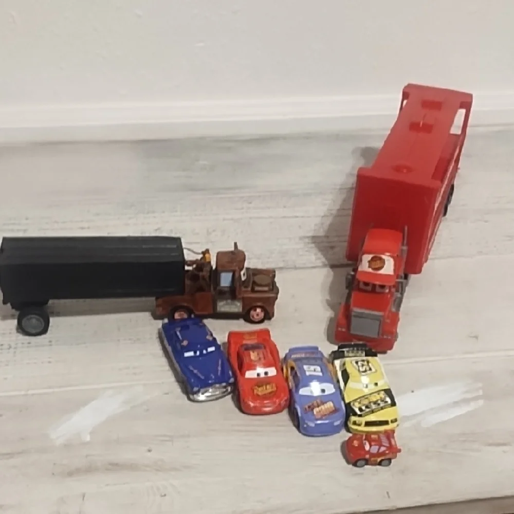 Lot9tow Mater Brown Disney/Pixar Cars 4